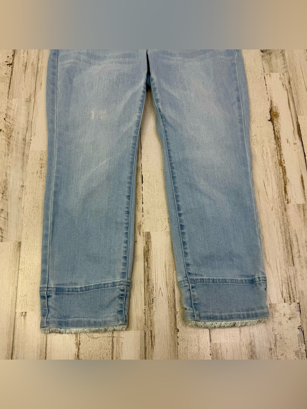 J Jill Cropped Blue Denim Jeans 4P (29x23) Light Wash Button Closure - Picture 3 of 12